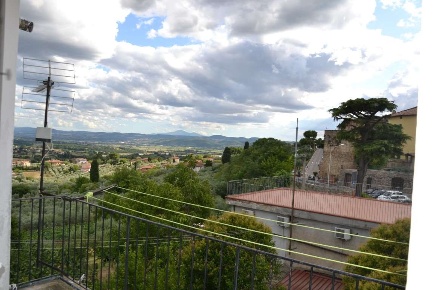 Foto Appartamento a Lucignano di 80 m² con 4 locali in vendita