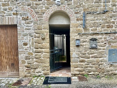 Foto Appartamento in Via Medoro Savini, San Ginesio di 120 m² con 4 locali