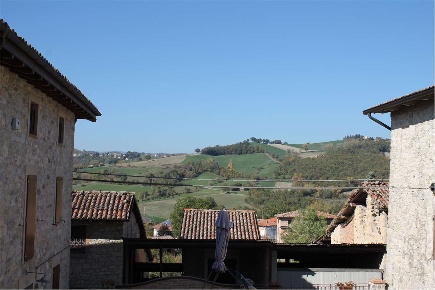 Foto Appartamento a Neviano degli Arduini di 112 m² con 5 locali in vendita