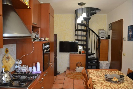 Foto Appartamento in via indipendenza, Fenegrò di 70 m² con 3 locali