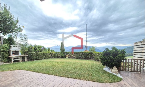 Foto Appartamento a San Genesio Atesino di 280 m² con 8 locali in vendita