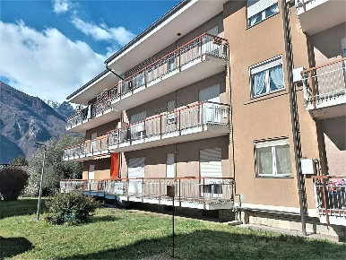 Foto Appartamento in Via Repubblica, Pont-Saint-Martin in vendita