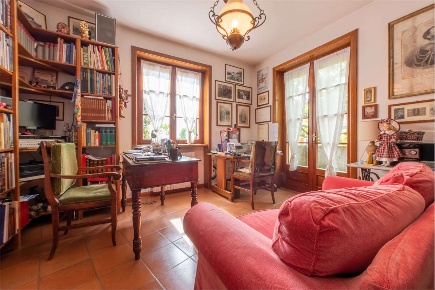 Foto Villa unifamiliare in Via Italia Libera 36, Pozzolengo di 550 m²