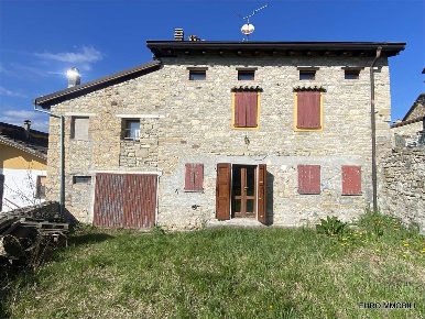 Foto Appartamento in Strada Cedogno 32, Neviano degli Arduini di 104 m²