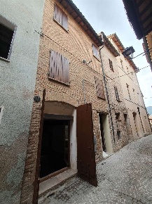 Foto Villa a schiera in Via Mirasole 43, Cerreto d'Esi di 90 m² in vendita