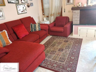 Foto Appartamento a Porto Azzurro di 70 m² con 5 locali in vendita