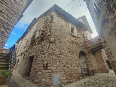Foto Appartamento a Giano dell'Umbria di 70 m² con 3 locali in vendita