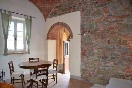 Foto Appartamento a Lucignano di 90 m² con 4 locali in vendita