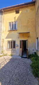 Foto Appartamento a Follina di 105 m² con 5 locali in vendita
