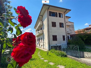 Foto Appartamento a Nibionno di 80 m² con 2 locali in vendita