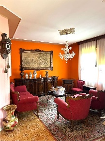 Foto Villa unifamiliare a Pravisdomini di 255 m² con 9 locali in vendita