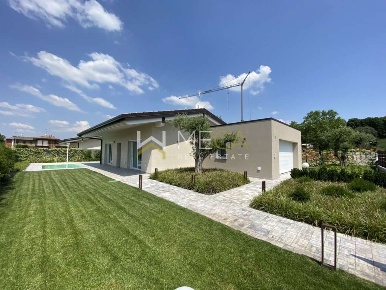 Foto Villa unifamiliare in Via Cesare Battisti, Calvagese della Riviera
