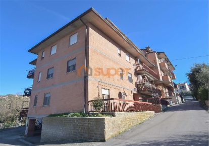 Foto Appartamento in Via Papa Giovanni XXIII, Piegaro di 87 m² con 3 locali