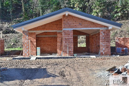 Foto Villa unifamiliare in Via Como, Leggiuno di 130 m² con 6 locali