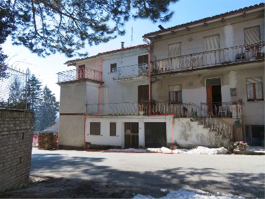 Foto Appartamento in Contrada Vecciola, Sarnano di 90 m² con 4 locali