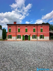 Foto Villa unifamiliare in Via Chiavica Mari, San Possidonio di 573 m²