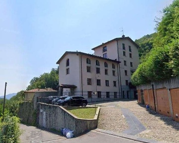 Foto Appartamento in Via San Nicola 3, Valgreghentino di 97 m² con 3 locali