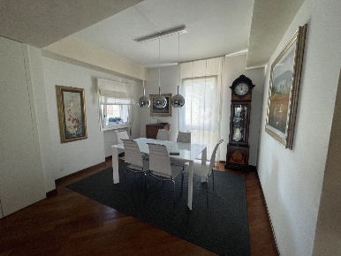 Foto Appartamento in Lat. Via Cà Rossa, Venezia di 220 m² con 7 locali