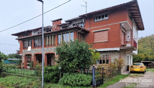 Foto Appartamento in Località Gosparini, Tuoro sul Trasimeno di 123 m²