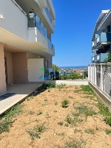 Foto Appartamento in Via Giuseppe Mazzini, Acquaviva Picena di 96 m²