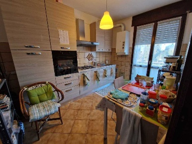 Foto Appartamento in Via Manzoni, Sesto ed Uniti di 75 m² con 3 locali