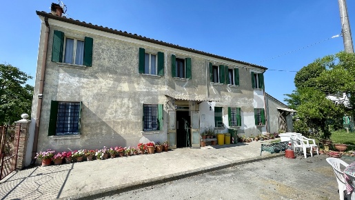 Foto Villa singola in Ceregnano RO, Ceregnano di 225 m² con 9 locali