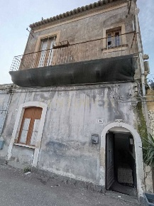 Foto Villa singola in Via maltese 15, Catania Cibali di 152 m² con 5 locali