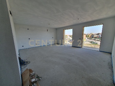 Foto Appartamento in Salvo d'Acquisto 480, Isola Rizza di 94 m² in vendita
