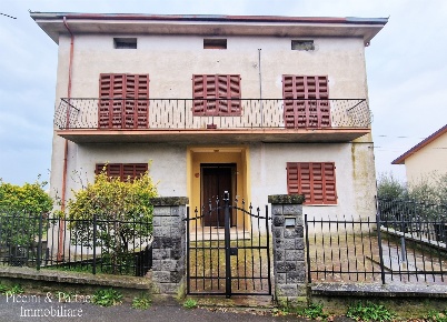 Foto Appartamento in Via del Porto, Tuoro sul Trasimeno di 103 m²