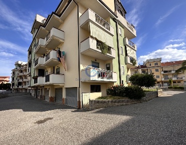 Foto Appartamento a Squillace di 120 m² con 3 locali in vendita