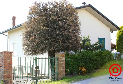 Foto Villa singola in Via Gazzolina 286, Roncofreddo di 140 m² con 3 locali