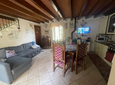 Foto Appartamento in Via Nicelli, Lugagnano Val d'Arda di 90 m² in vendita