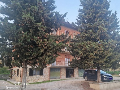 Foto Appartamento in Via Console Flaminio, Tuoro sul Trasimeno di 120 m²