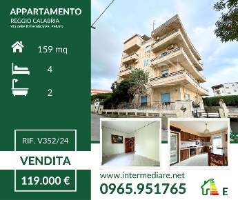 Foto Appartamento a Reggio di Calabria di 159 m² con 5 locali in vendita