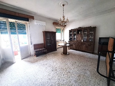 Foto Appartamento a Massa di 95 m² con 4 locali in vendita