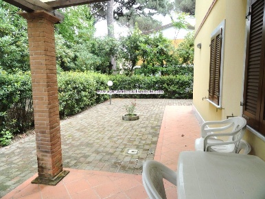 Foto Appartamento a Massa di 79 m² con 3 locali in affitto