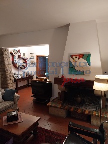 Foto Villa unifamiliare a San Giuliano Terme di 200 m² con 6 locali