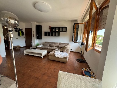 Foto Appartamento a Pisa di 97 m² con 4 locali in vendita