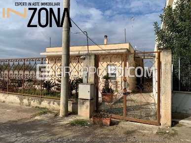Foto Appartamento in via Lagnone di Santa Croce, Andria di 156 m²
