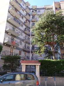 Foto Appartamento in Via PETRERA 76, Bari Picone di 86 m² con 2 locali