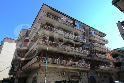 Foto Appartamento in Via Galileo Galilei 72, Arzano di 130 m² con 4 locali