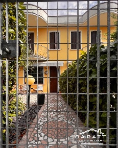 Foto Villa a schiera a Suzzara di 120 m² con 6 locali in vendita