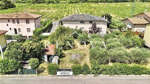 Foto Appartamento in Via Val de l'Azè, Cavaion Veronese di 100 m²
