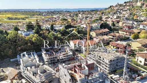 Foto Appartamento in via Cà Brusà, Cavaion Veronese di 125 m² con 4 locali