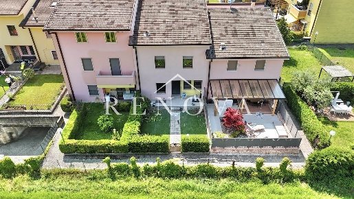 Foto Villa a schiera in Via Papa Luciani, Pastrengo di 126 m² con 5 locali