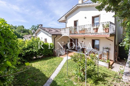 Foto Appartamento in Via Turona 4, Costermano sul Garda di 150 m²