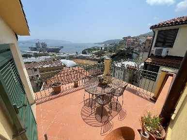 Foto Appartamento a La Spezia di 88 m² con 5 locali in vendita
