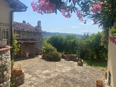 Foto Villa unifamiliare in Via Vecchia di Cercina, Sesto Fiorentino