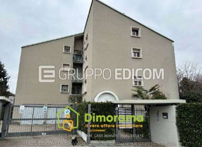 Foto Appartamento in Via bainsizza, Legnano di 212 m² con 6 locali