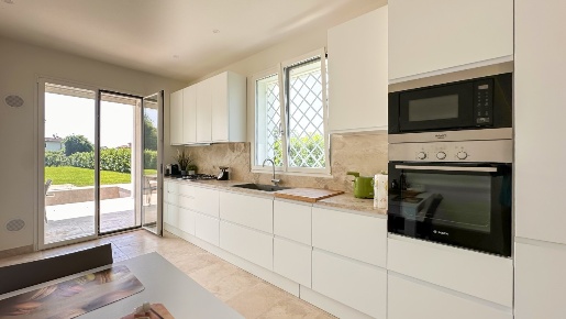 Foto Villa unifamiliare in Via Fiumetto 27, Pietrasanta di 200 m²